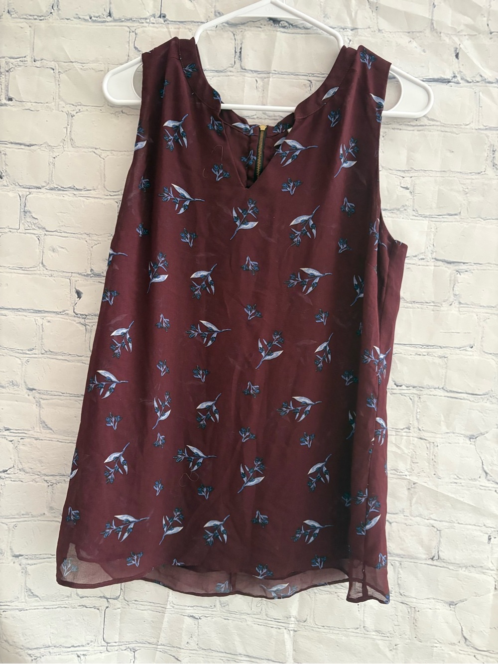 Cabi Icy Floral Bouquet sleeveless blouse size m style 3444